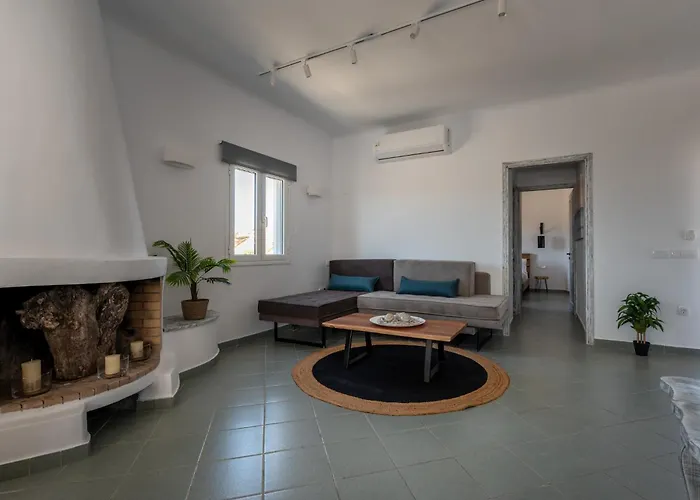 Chora Fira (Santorini)