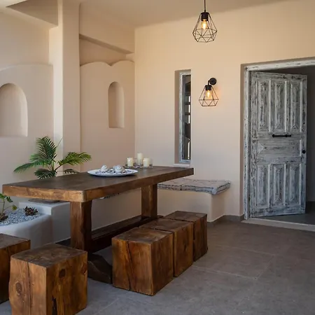 Chora Willa Fira (Santorini)